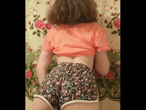 ❤️ Vogëlushja e re seksi duke zhveshur pantallonat e shkurtra në kamera Porno shtëpie në pornografi sq.allo-sex.ru ❌️❤